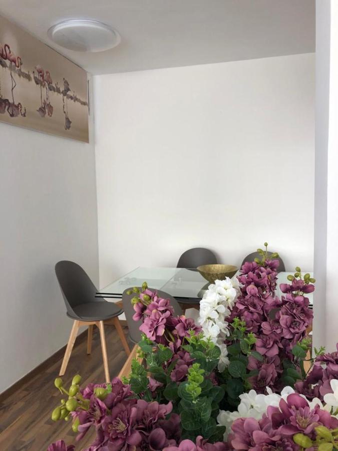 Sky Home Apartment Jabotinsky 8 Bat Yam Eksteriør billede